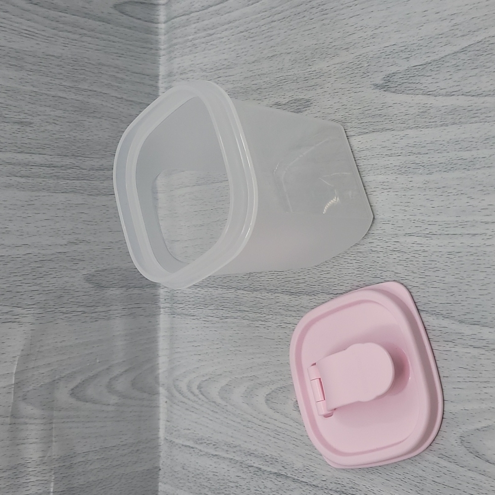 Tupperware Slim Line Mini Pitcher New - Picture 2 of 7